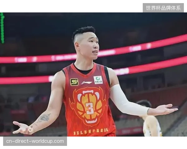 浙江广厦凭外援巴里·布朗超神发挥,通过限制常规赛MVP贺希宁锁下系列赛首胜 浙江广厦凭外援巴里·布朗超神发挥,通过限制常规赛MVP贺希宁锁下系列赛首胜